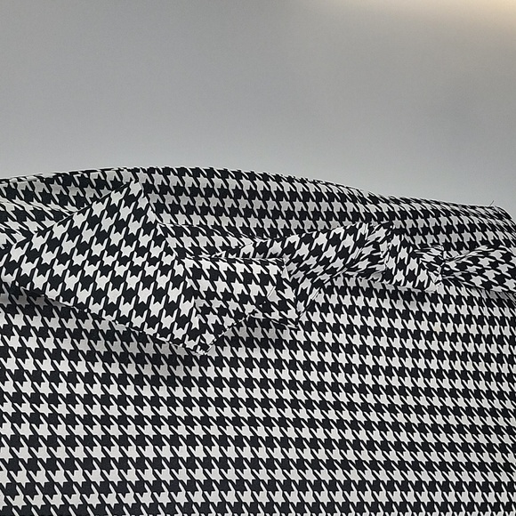 Black and White Houndstooth Dress - Picture 6 of 16